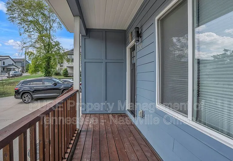 3212A Lincoln Ave — Photo 3