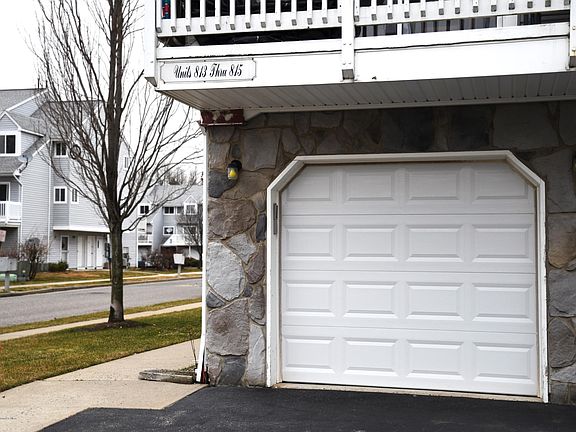 4th image of 815 Schley Ave