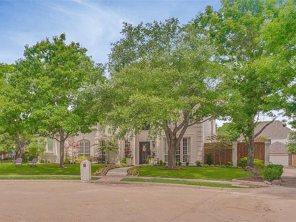 2nd image of 5829 Deer Park Ln