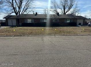 2926/2916 E 25th St, Joplin, MO 64804