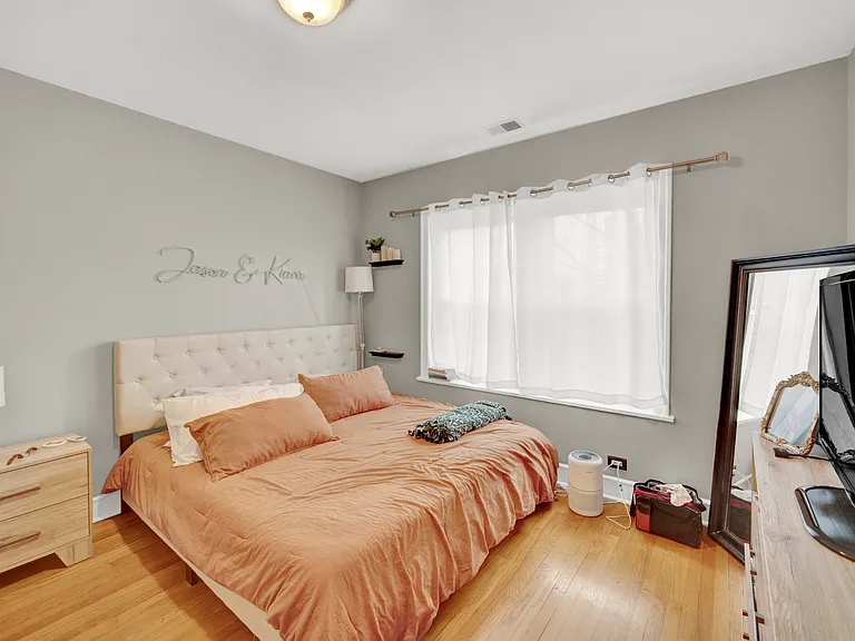 650 W Wellington Ave — Photo 34