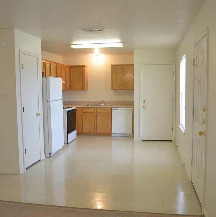 1st image of 221 W Dove Ln APT 202