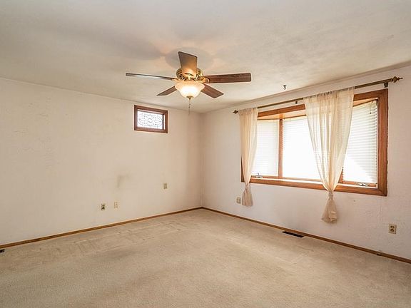 2nd image of 1059 Bosco Ave
