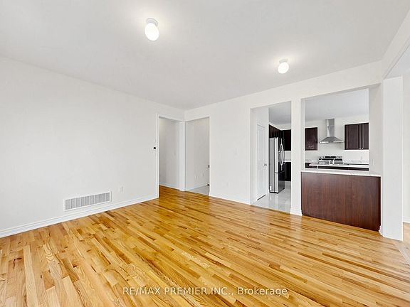 5th image of 380 Leanne Ln