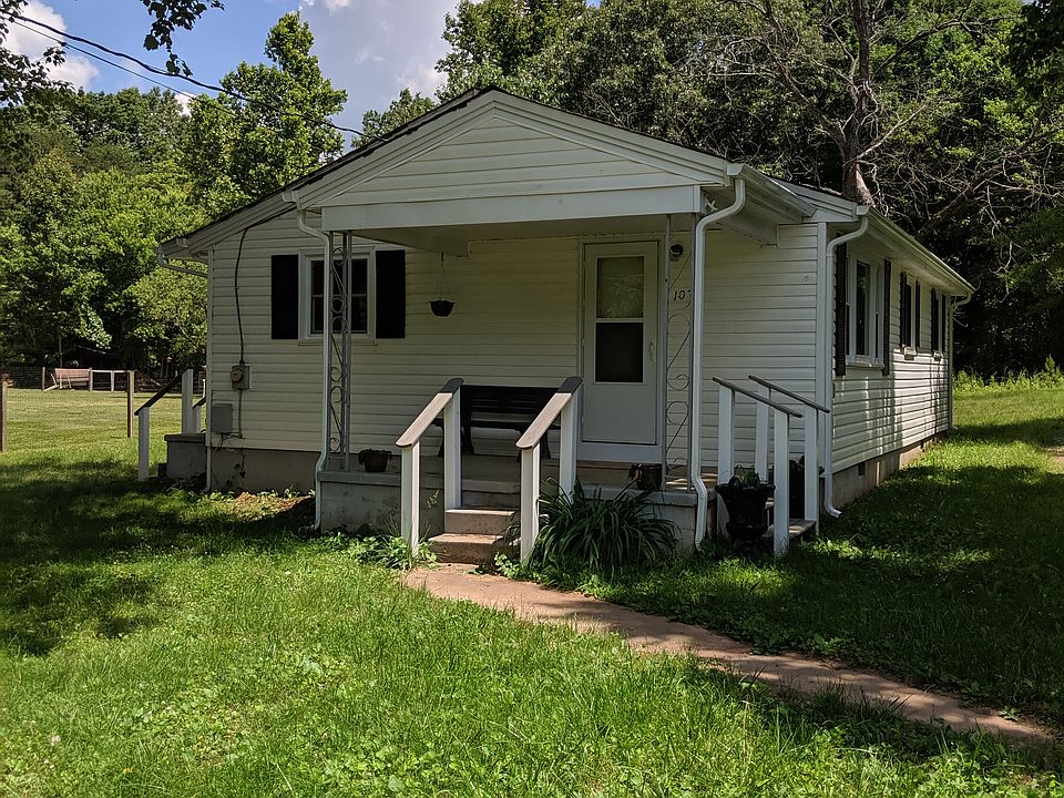 1st image of 107 Music St N