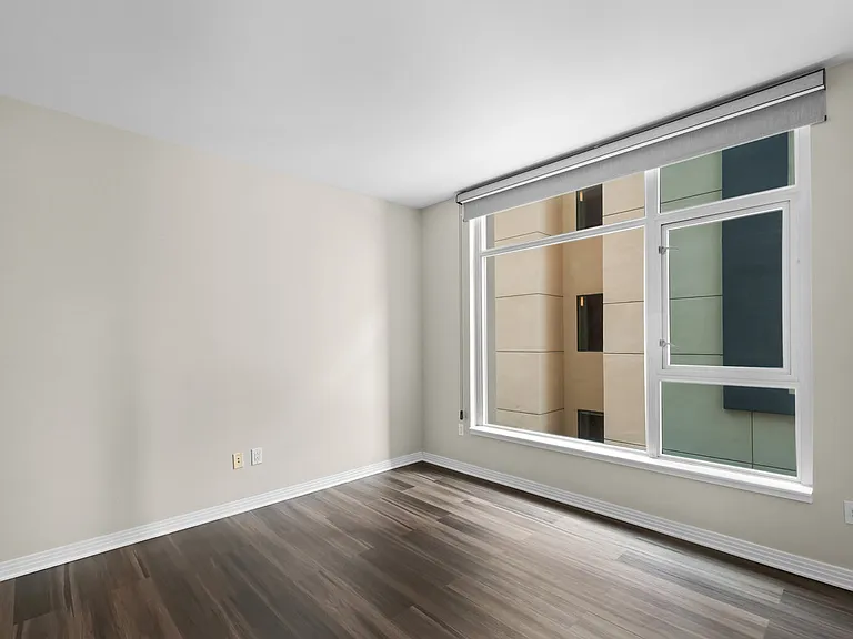 427 9th Ave #301 — Photo 20