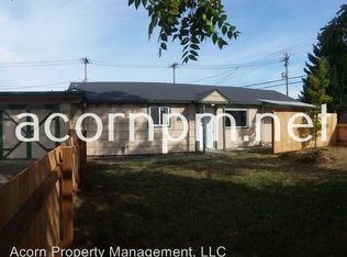 2790 D St, Springfield, OR 97477