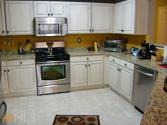 2nd image of 1039 Colony Creek Dr
