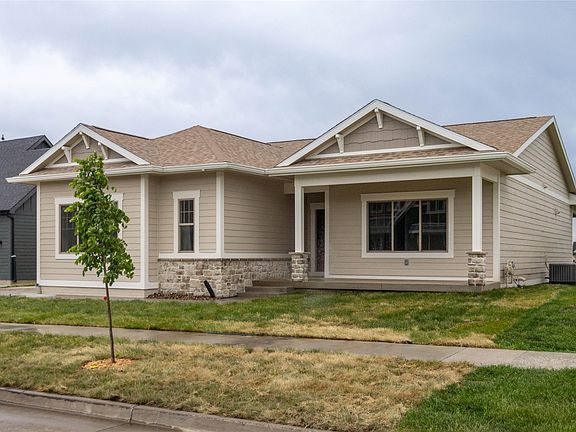 2nd image of 305 SW 16th St