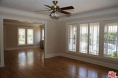 3rd image of 1217 N Poinsettia Pl