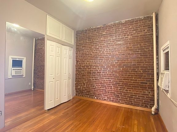 4th image of 739 9th Ave #2