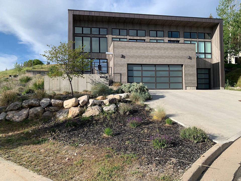 1st image of 1789 Mount Logan Dr