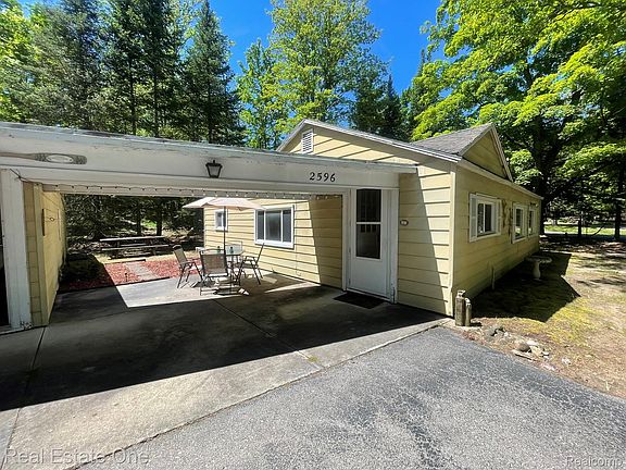 5th image of 2596 E Fox Rd