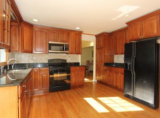843 Salem Rd, Yorktown Heights, NY 10598