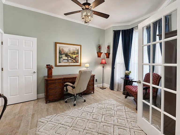 1740 Forest Glen Dr — Photo 5