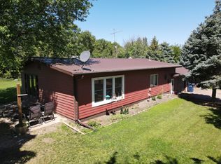 25393 405th Ave, Mitchell, SD 57301