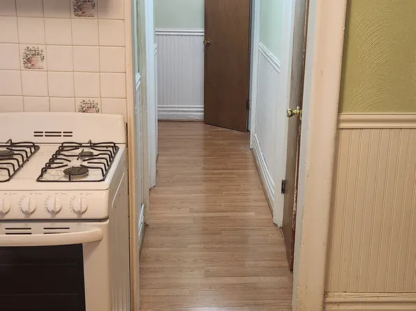 179 Manhattan Avenue image 6 of 19