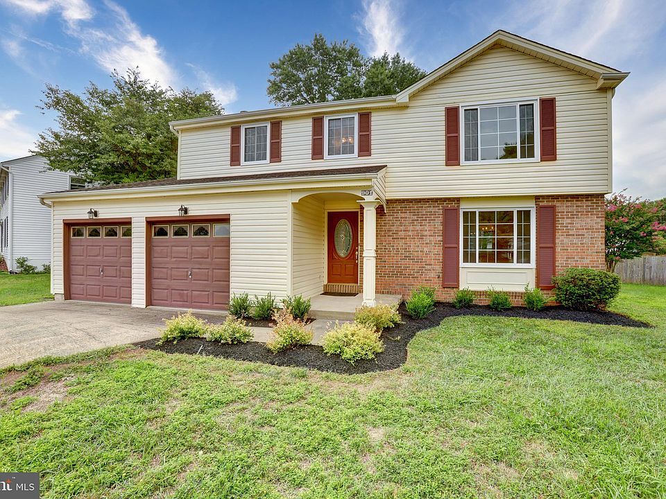 1st image of 901 Redbud Ln NE