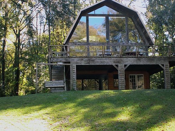 The house which overlooks Ichetucknee Springs