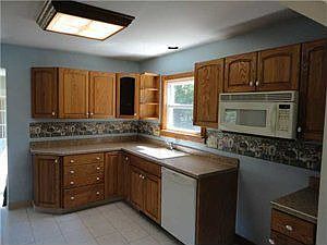 2nd image of 1701 Mill Rd