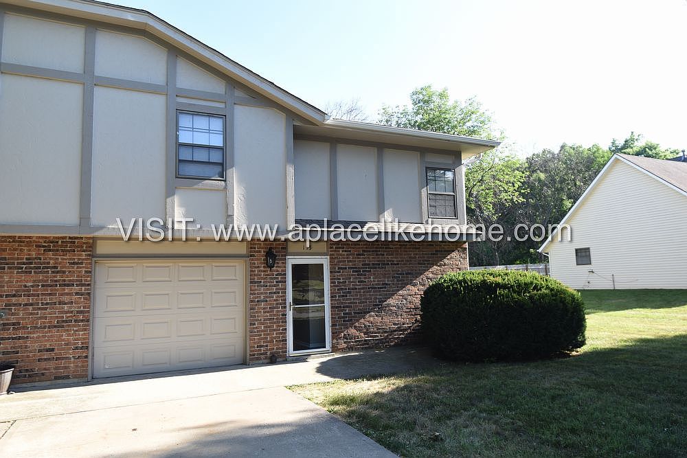 115 E Foxwood Dr, Raymore, MO 64083 Zillow