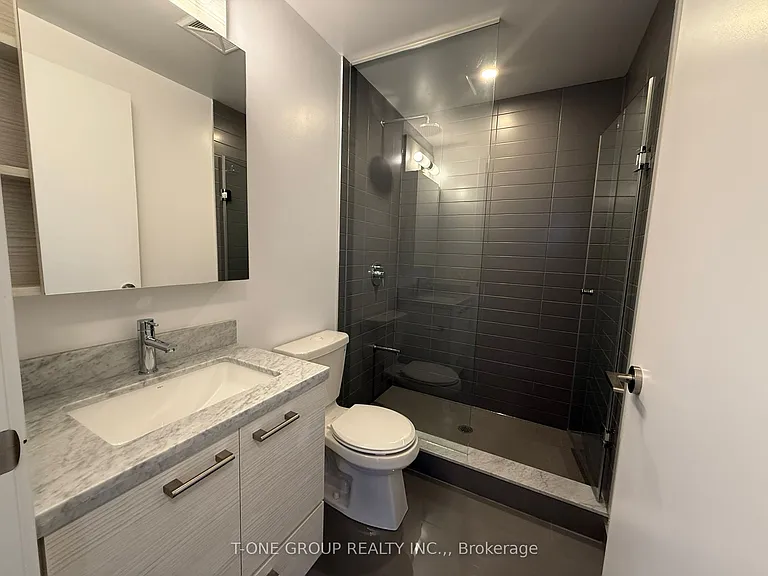 2221 Yonge St #5409 — Photo 14