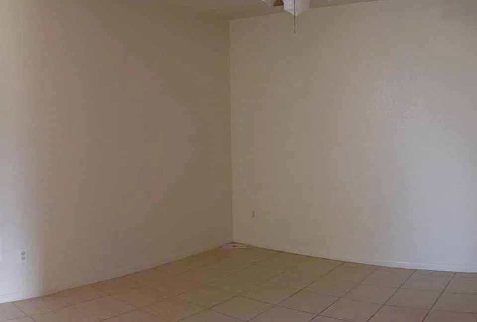 005_Living Room_02022021