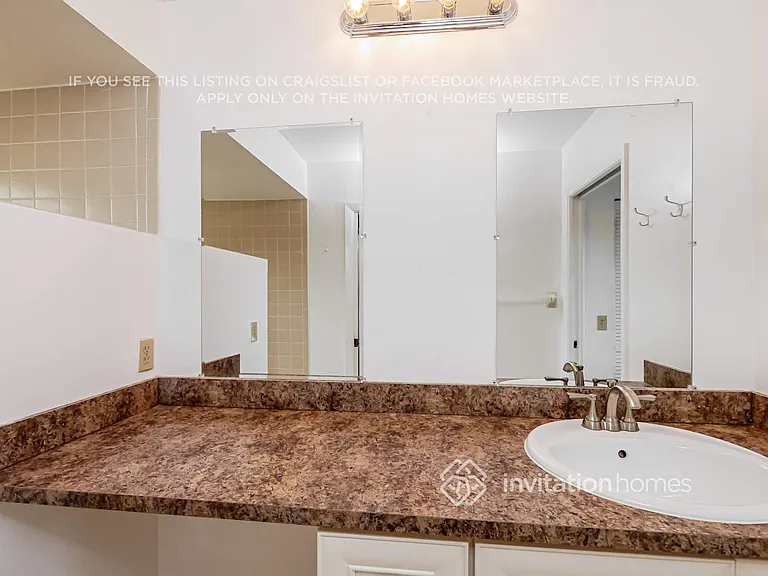 5016 NW 66th Dr — Photo 13