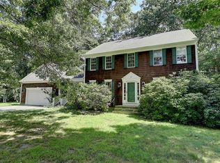 2 Cranberry Ct, Barrington, RI 02806