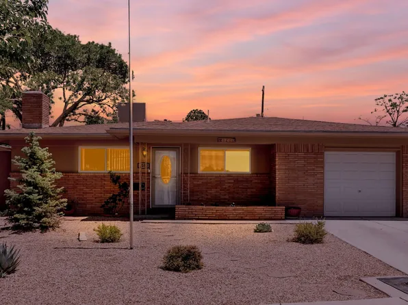 3200 Lykes Dr NE, Albuquerque, NM 87110