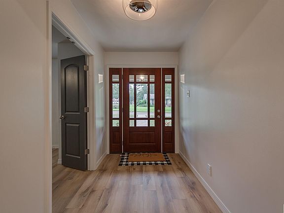 2nd image of 100 Dilling Lake Dr