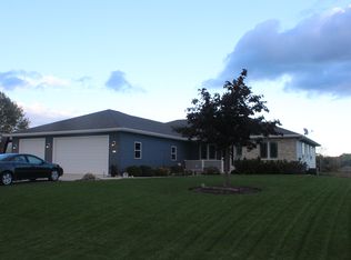 6213 Deerpath Trl, Sheboygan, WI 53081