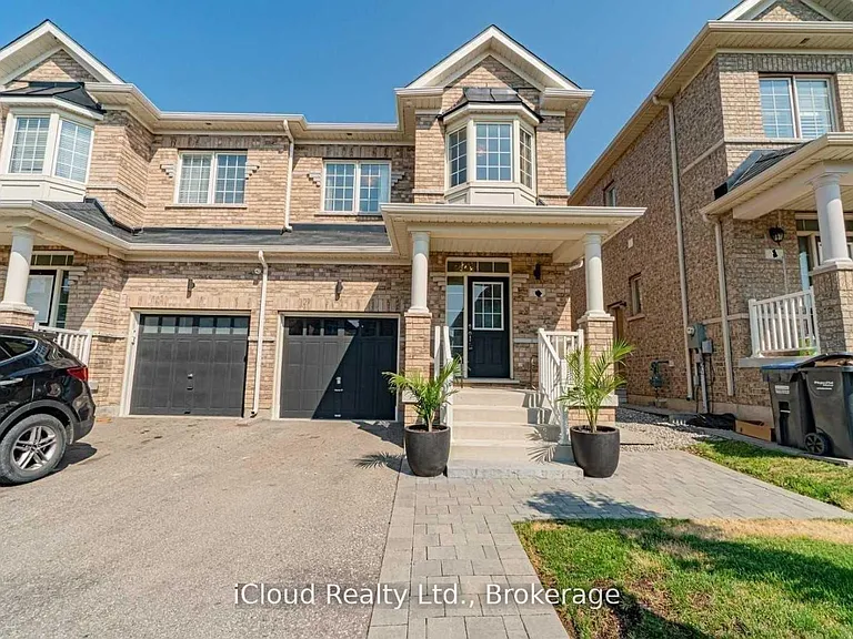 5 Chesterwood Cres — Photo 1