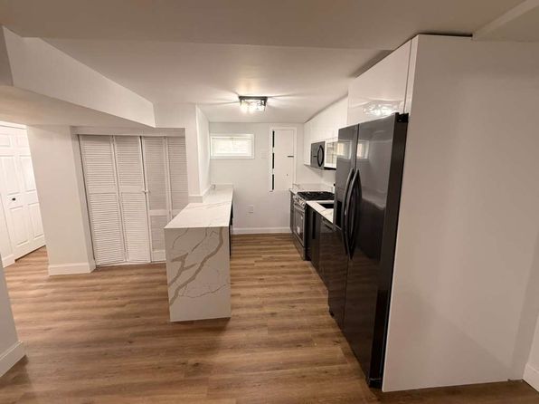 6612 Stockton Ln UNIT B