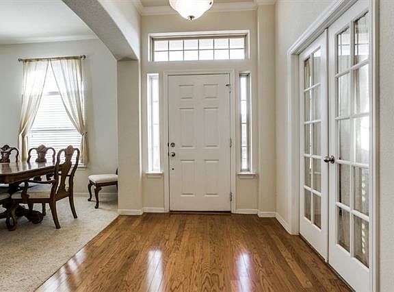 5th image of 145 Pepperbush Ln