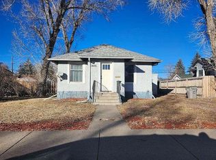 915 Harney St, Laramie, WY 82072