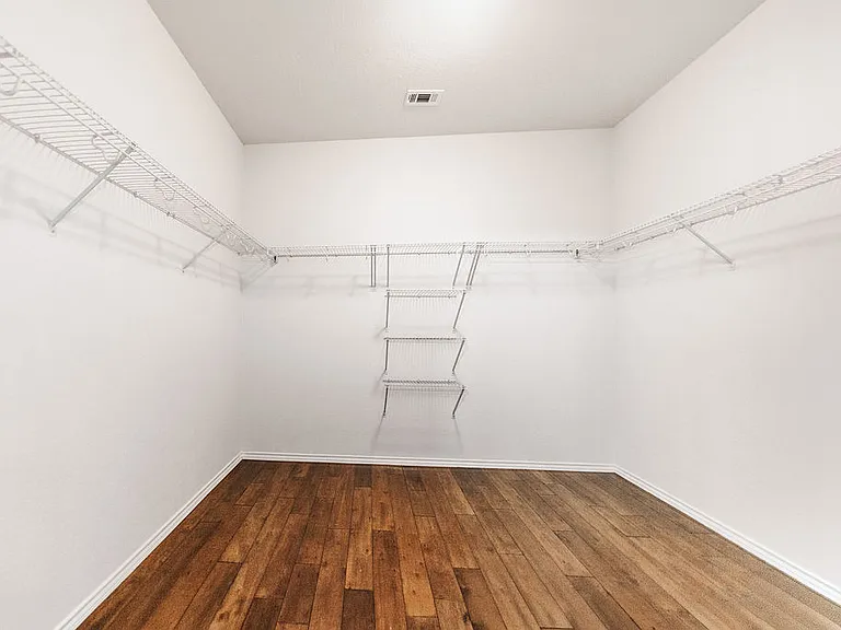 24370 Invitation Oak — Photo 22