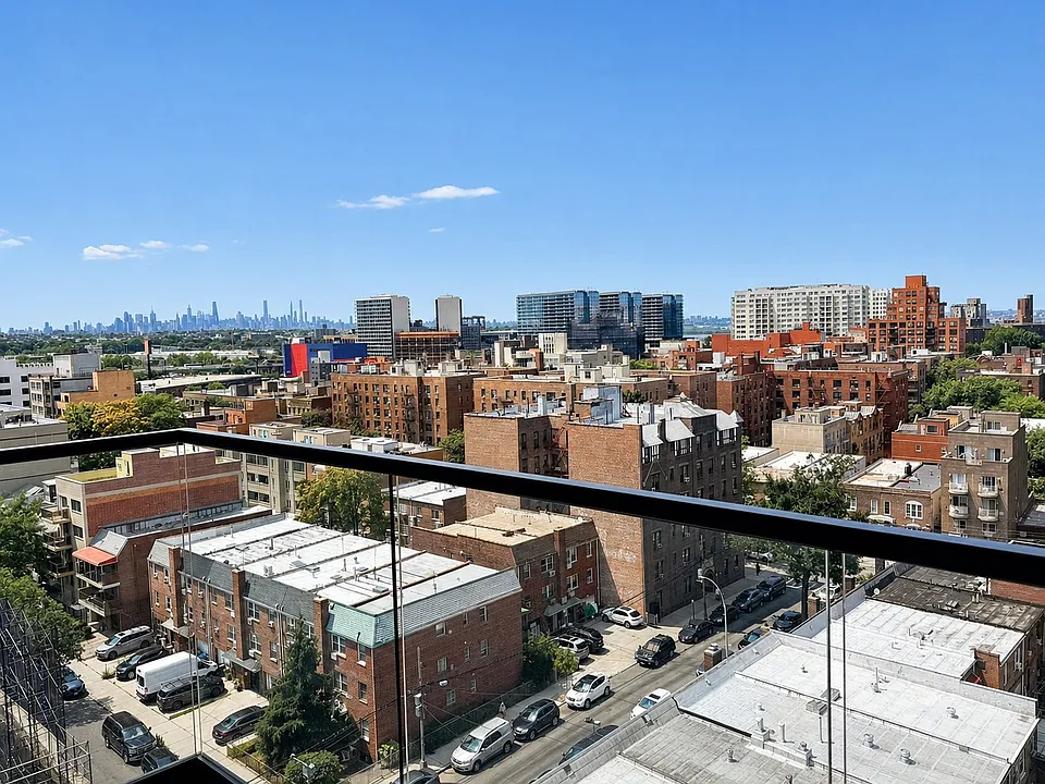 134-11 Franklin Ave #8D