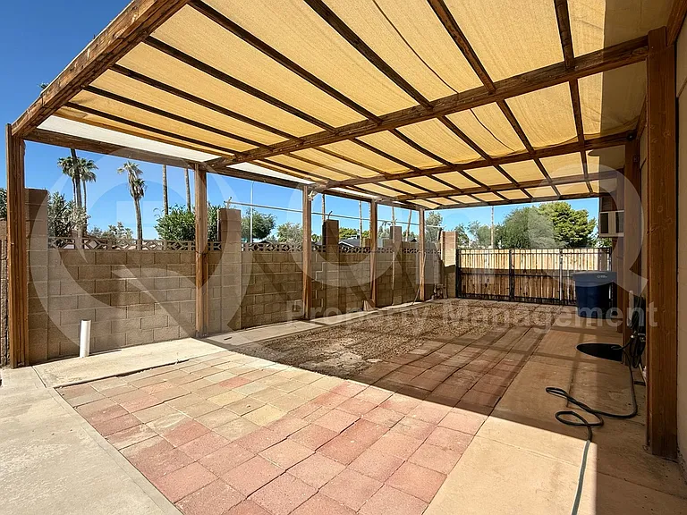 967 W La Jolla Dr — Photo 27