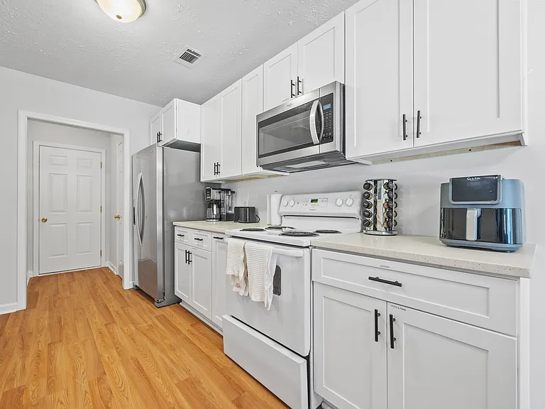 6110 Brookechase Ln — Photo 13