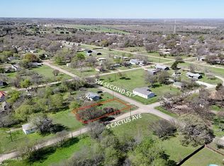 301 SW 2nd St, Hubbard, TX 76648