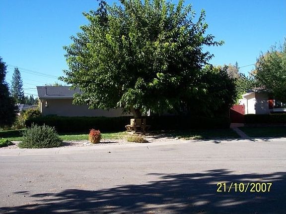 Right side (court location)