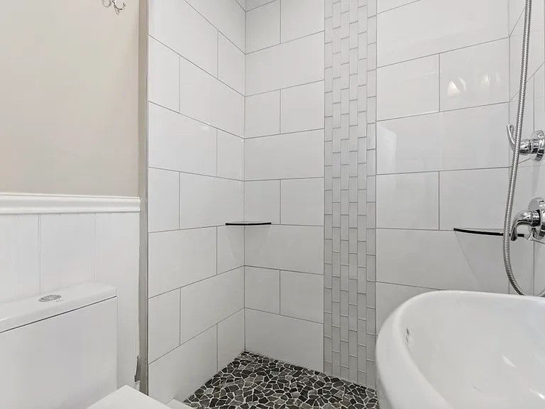 15 Richard St #1 — Photo 18