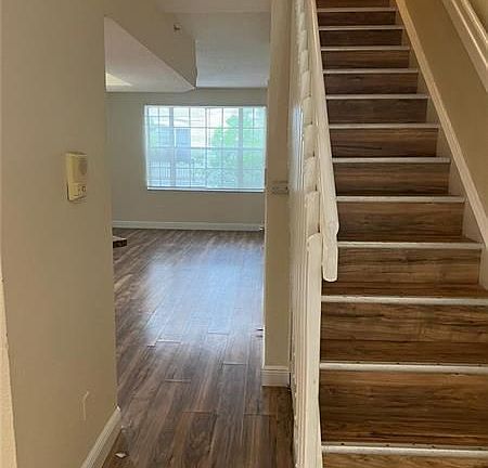 4th image of 701 SW 148th Ave APT 112