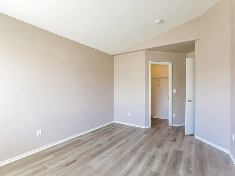 10205 Barrel Ridge St — Photo 14