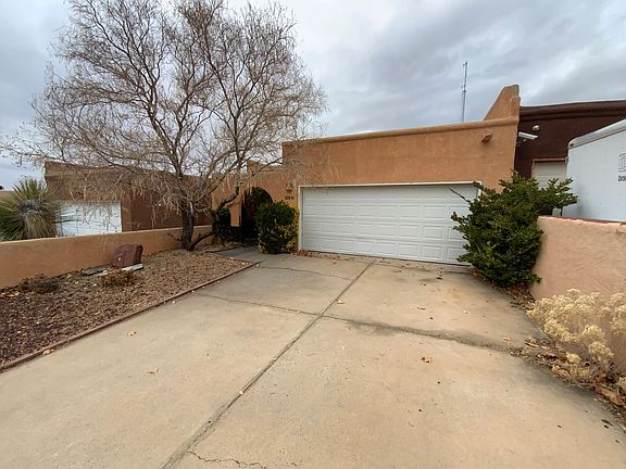 2nd image of 12841 Eastridge Dr NE