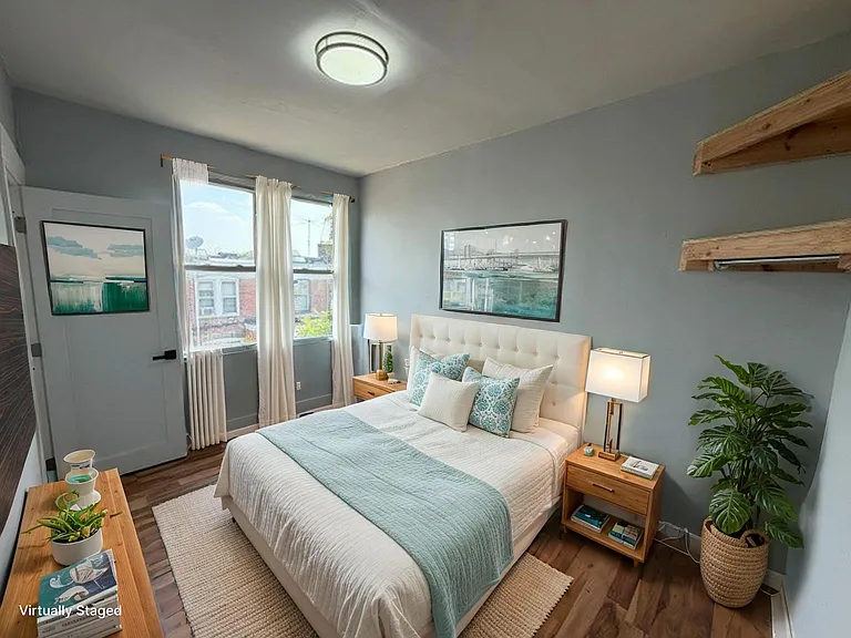 182 W Raymond St — Photo 2