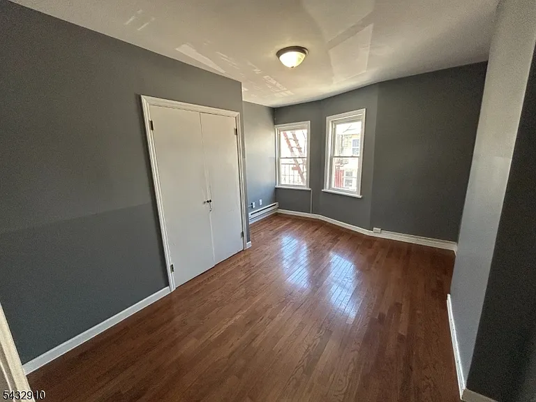 286 Nagle St #3 — Photo 10