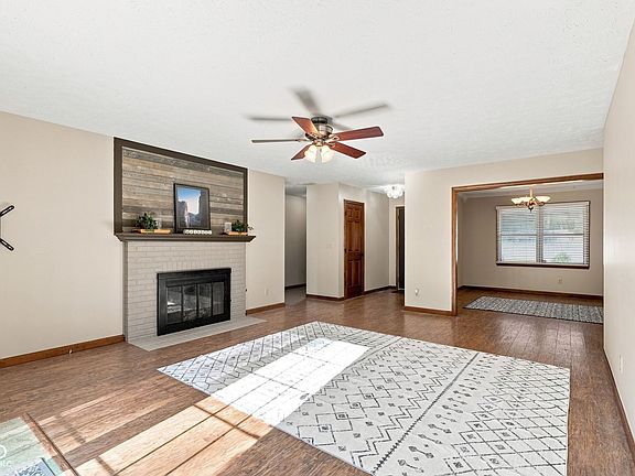 3rd image of 2611 Conestoga Ct