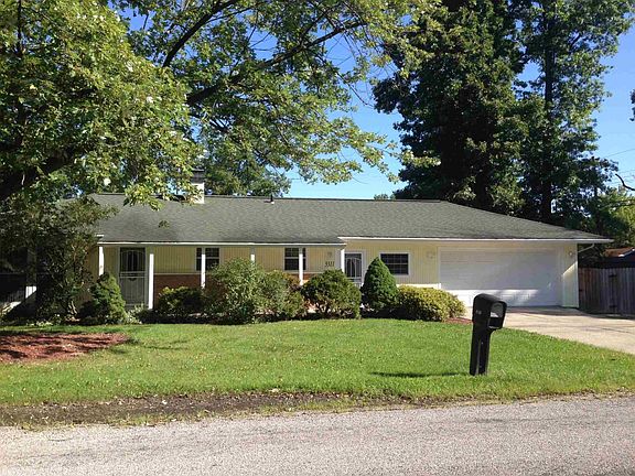 4th image of 3311 Eastwood Dr